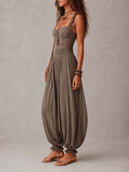 Macarena | Conjunto de bandeau de encaje gris y pantalón harem plisado