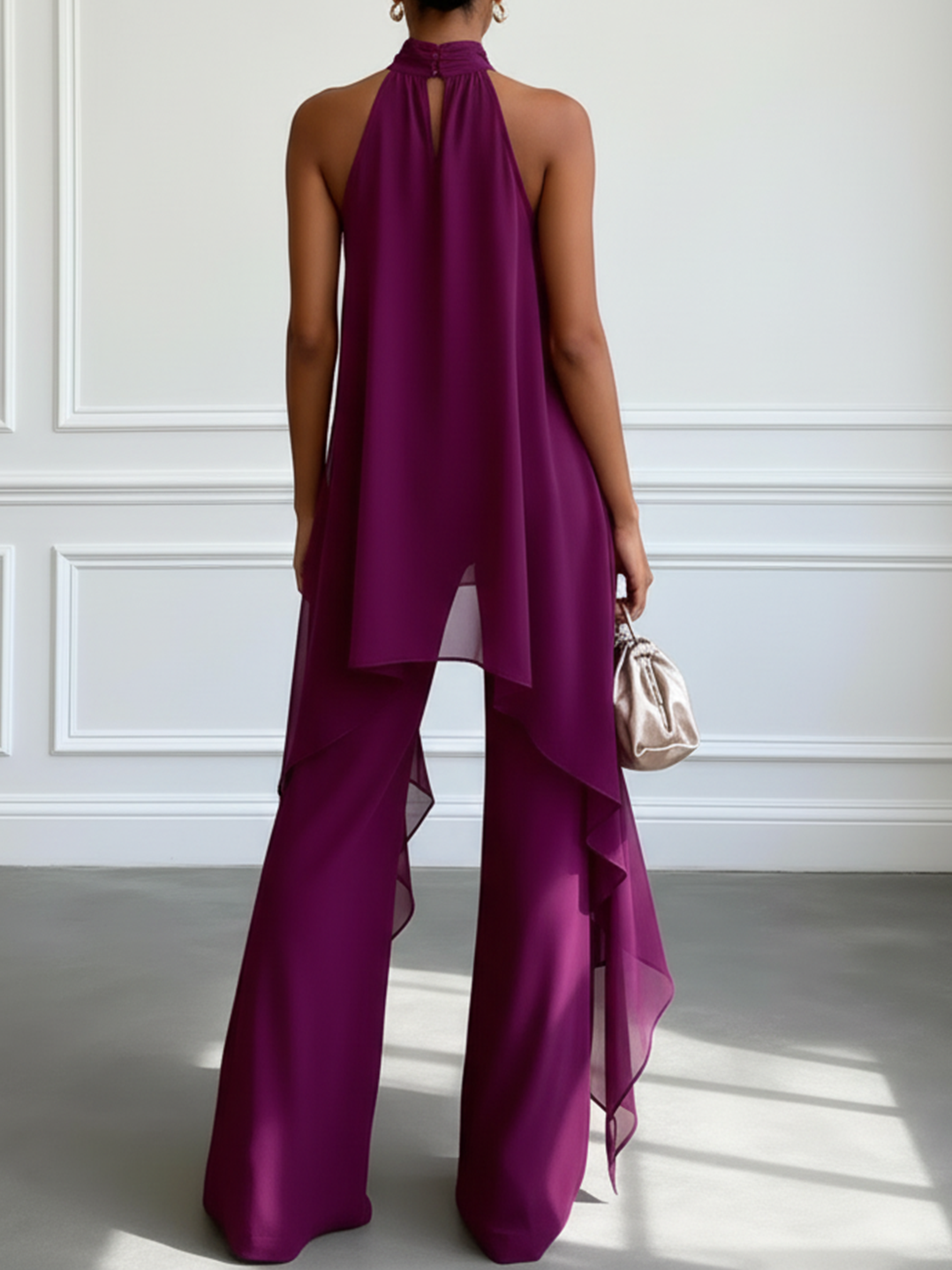 Paola | Conjunto de dos piezas: elegante top morado sin mangas con cuello halter y pantalón