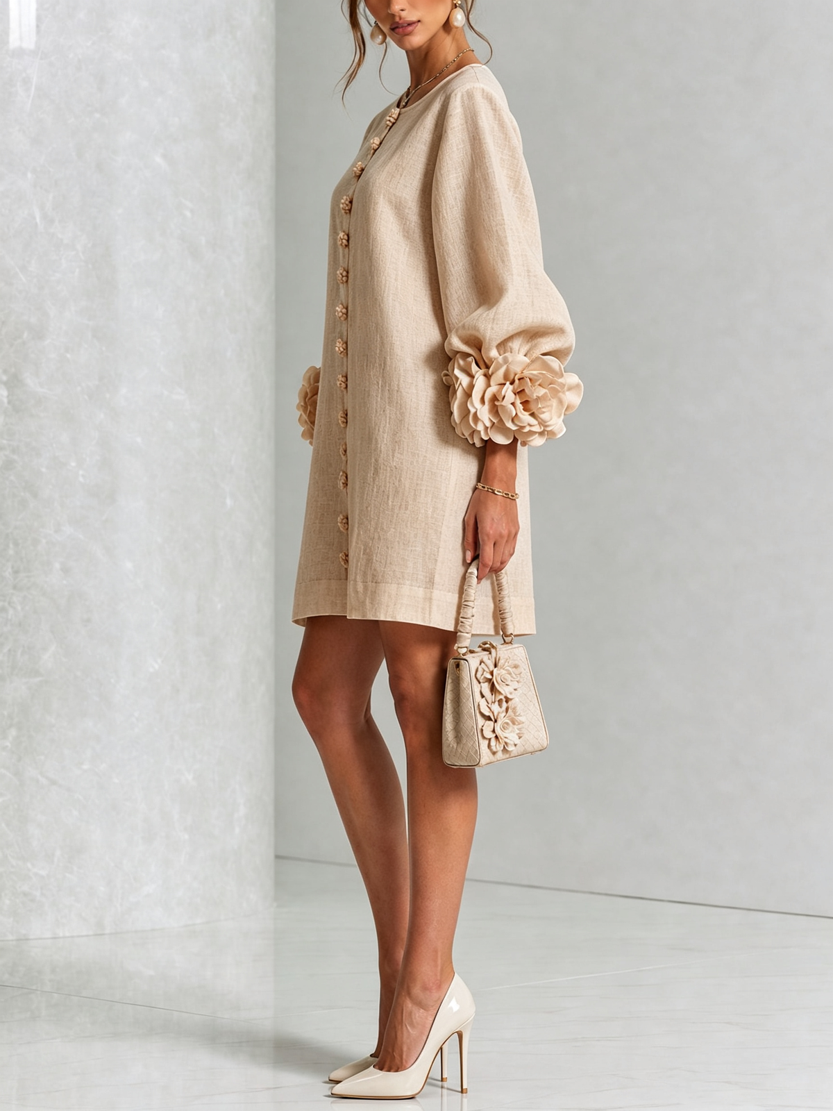 Indara | Vestido Mini Blanco con Detalles Florales