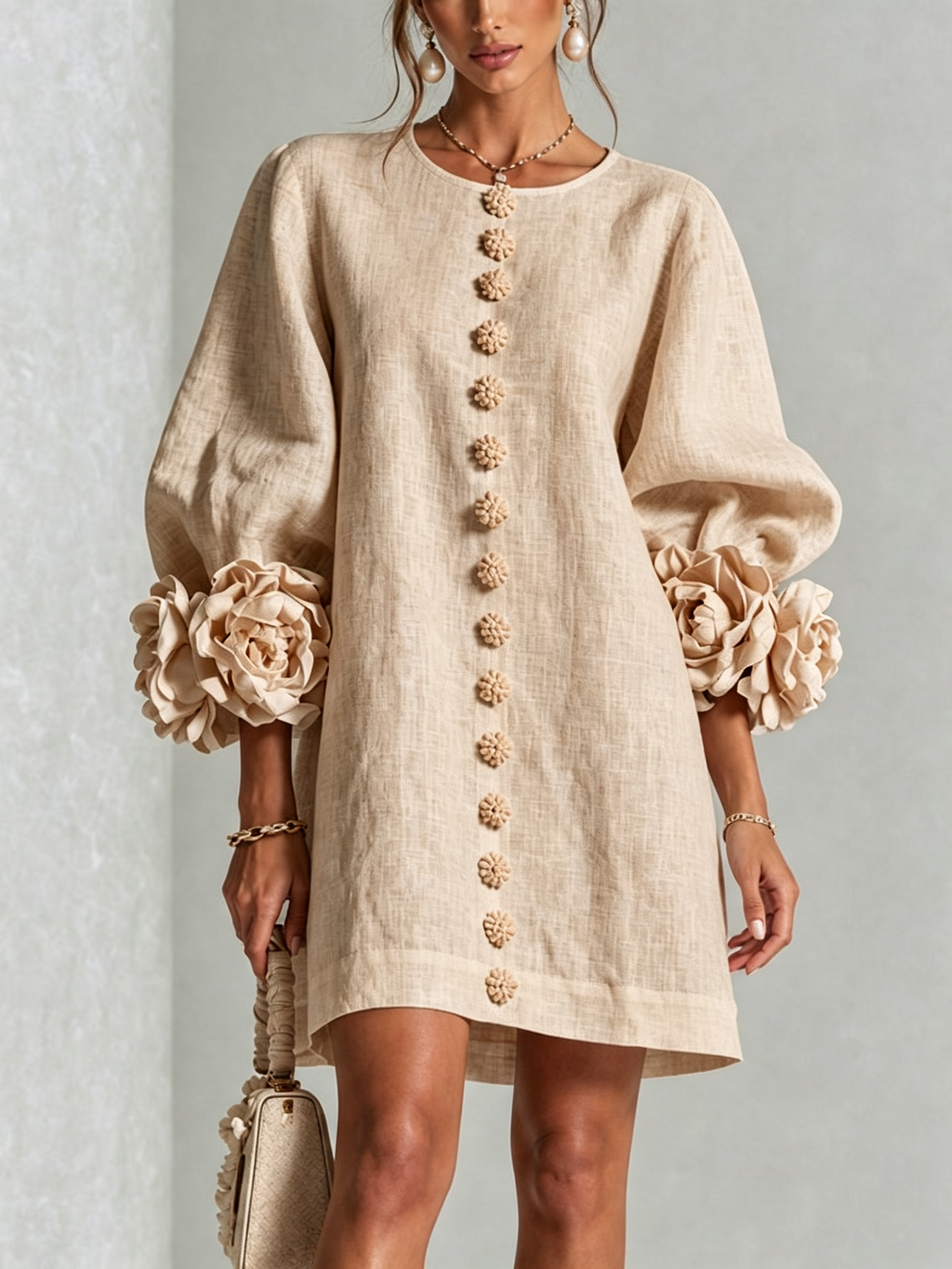 Indara | Vestido Mini Blanco con Detalles Florales