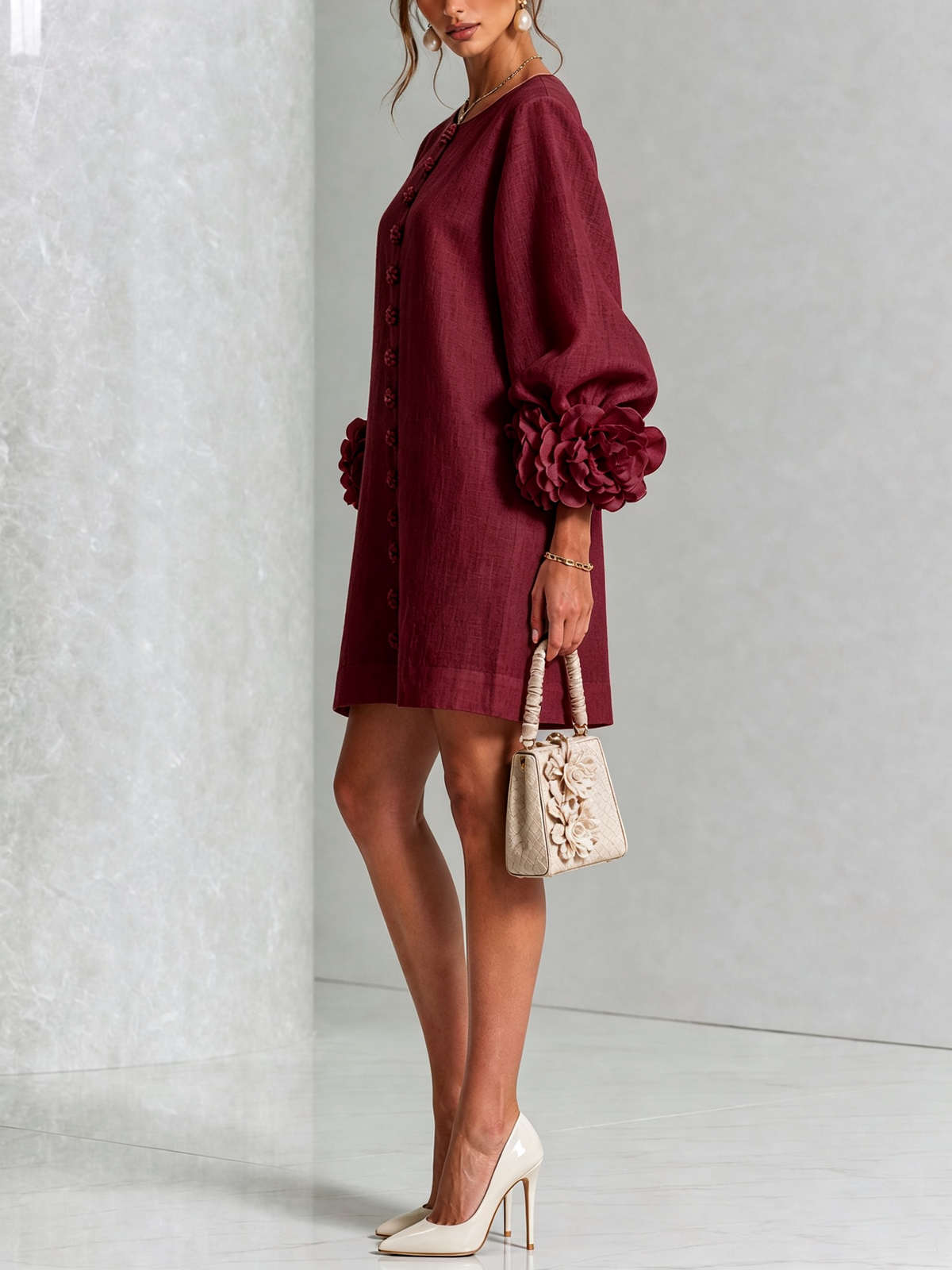 Indara | Vestido Mini Blanco con Detalles Florales