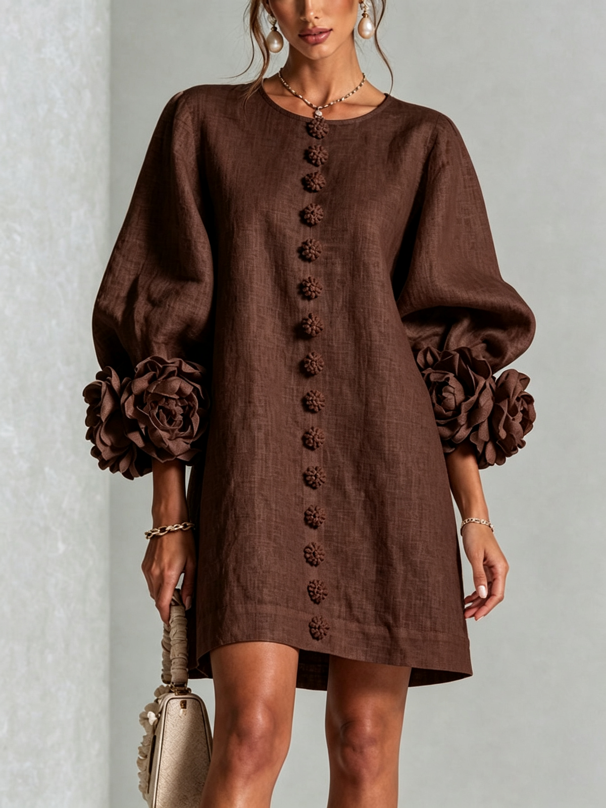 Indara | Vestido Mini Blanco con Detalles Florales
