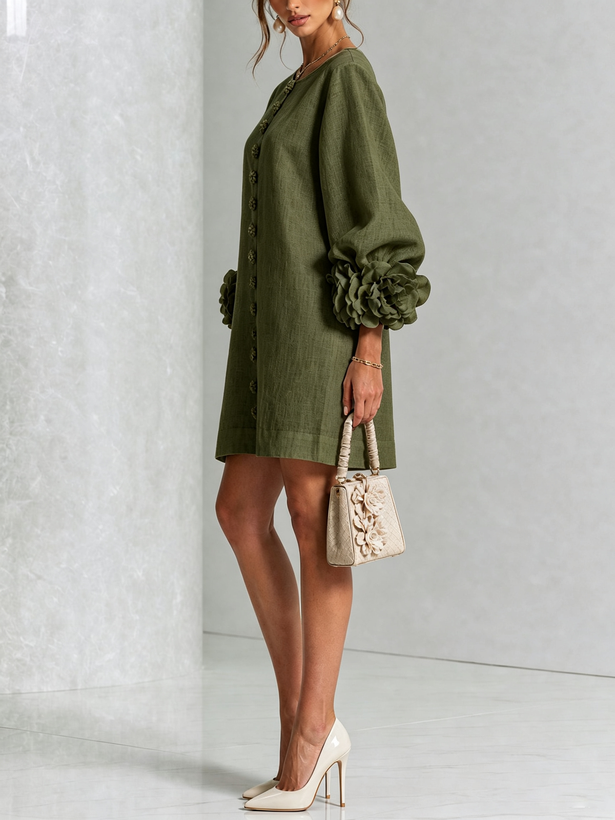 Indara | Vestido Mini Blanco con Detalles Florales