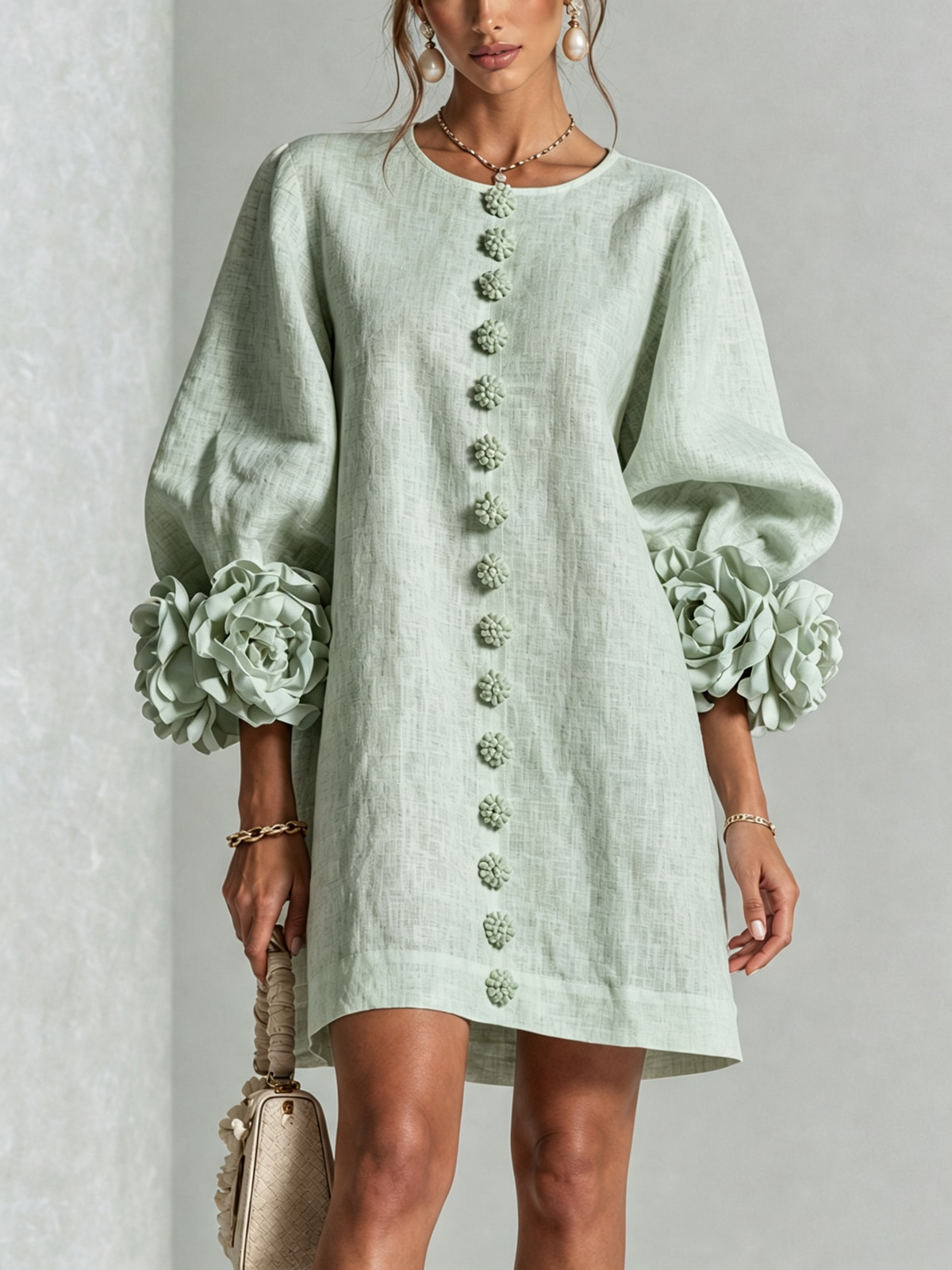 Indara | Vestido Mini Blanco con Detalles Florales