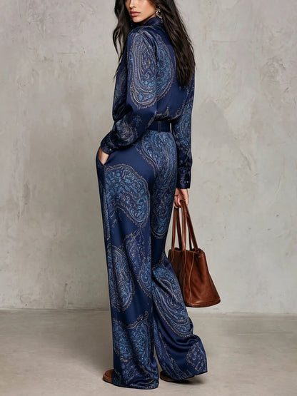 Rosa | Conjunto de camisa y pantalón con estampado de paisley