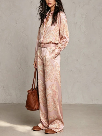 Rosa | Conjunto de camisa y pantalón con estampado de paisley