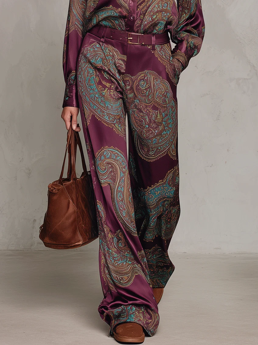Rosa | Conjunto de camisa y pantalón con estampado de paisley