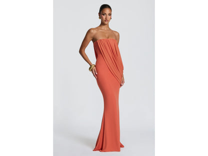 Paula | Vestido Coral Drapado Elegante